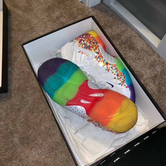 Jordan Shoes - Kids size 5-5.5 Jordan’s & foams